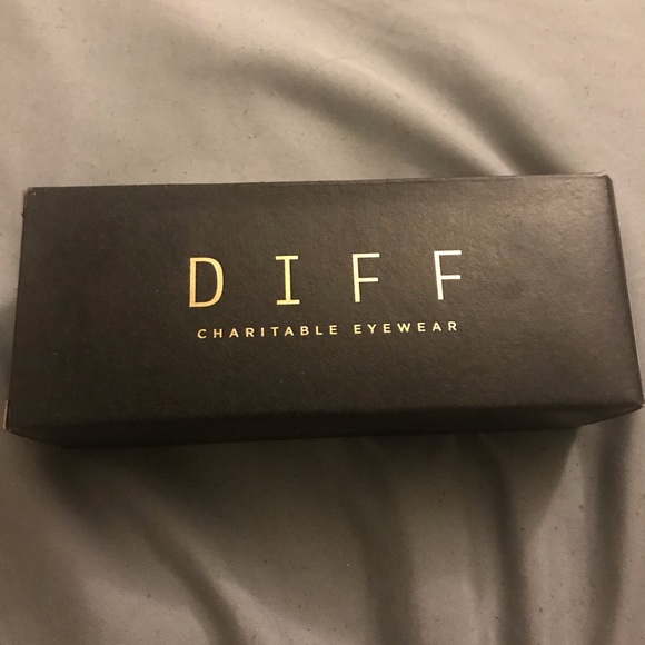 🕶 Diff sunglasses 🕶 - Picture 4 of 4